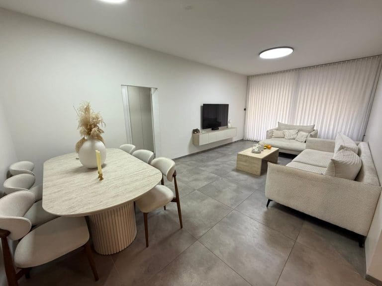 e41538fe-3fbb-4bb2-9b3f-68a801fde394